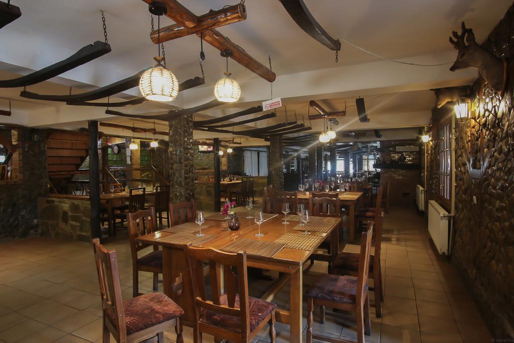 Albatros Hotel Calarasi  Buitenkant foto