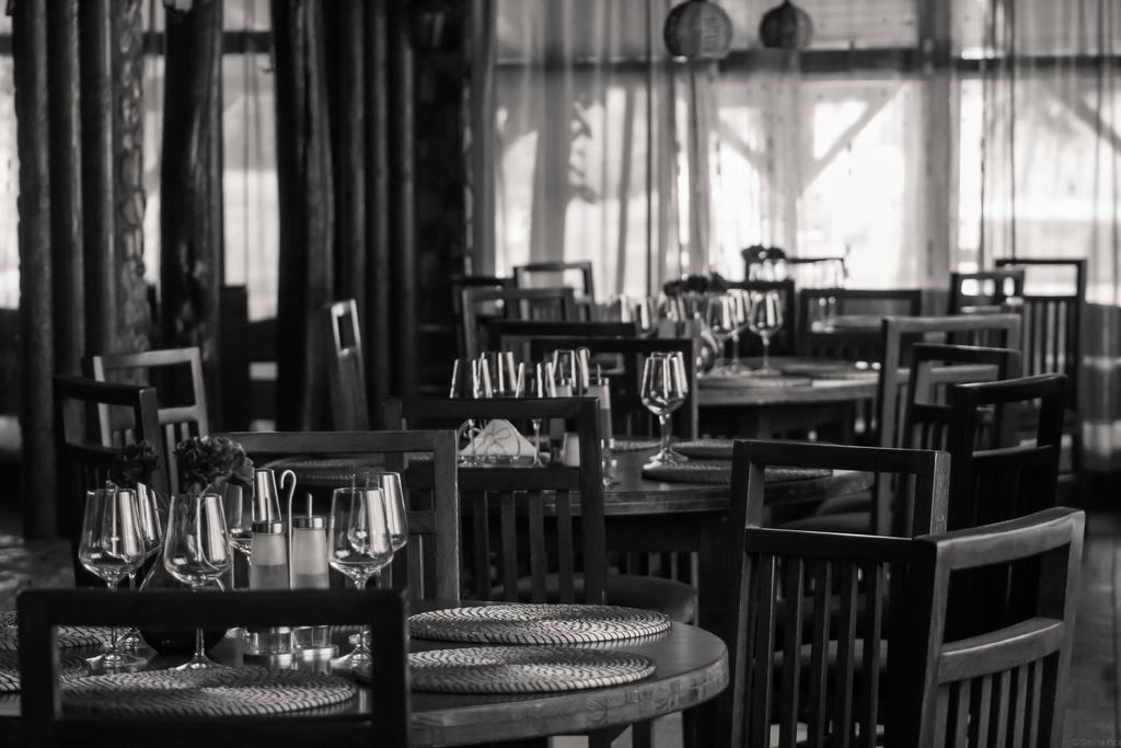 Albatros Hotel Calarasi  Buitenkant foto