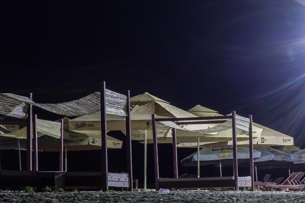 Albatros Hotel Calarasi  Buitenkant foto